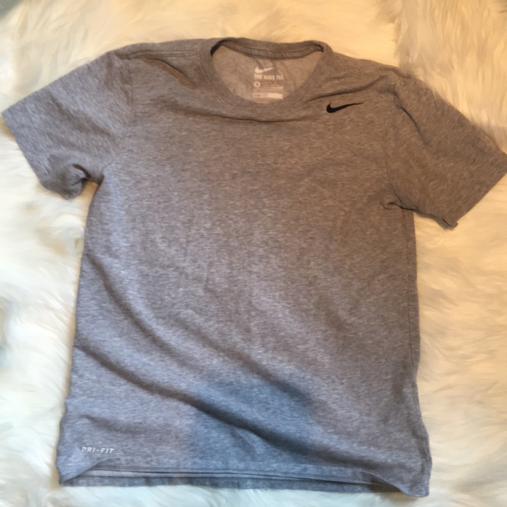 Nike tee